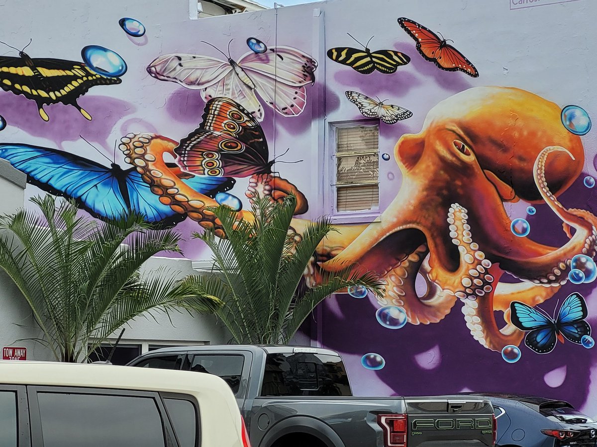 billeecox's tweet image. Hallucinations from #covid19 #microchipimplants