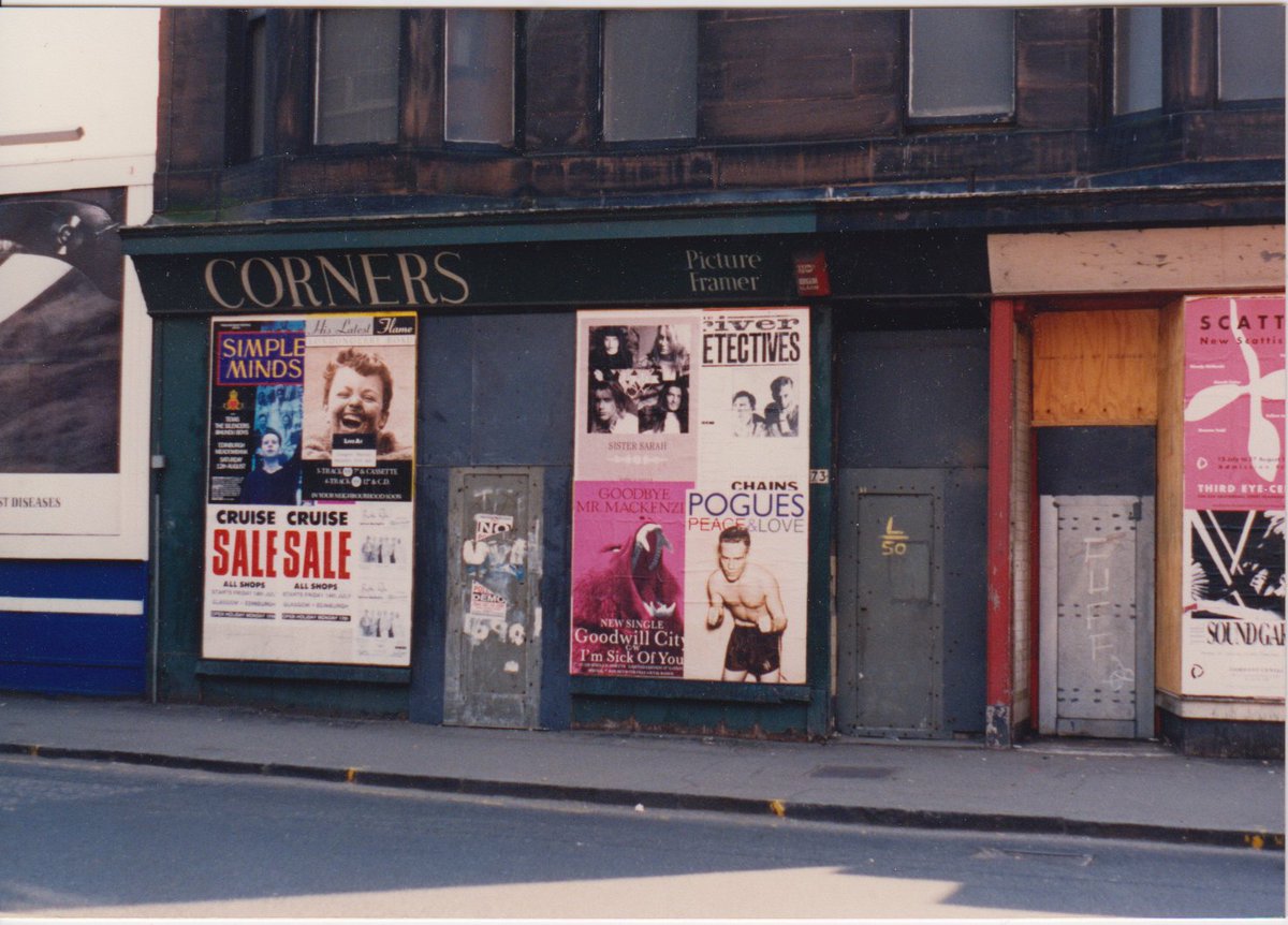 totallycontuk's tweet photo. 1) A quick scan through on old memory stick uncovers a shot from my first ever trip to Glasgow in 1989. It's like a wee snapshot in time...Argyle Street I think?
.
.
#riverdetectives #simpleminds #thepogues #goodbyemrmackenzie https://t.co/yMgYoIlwly