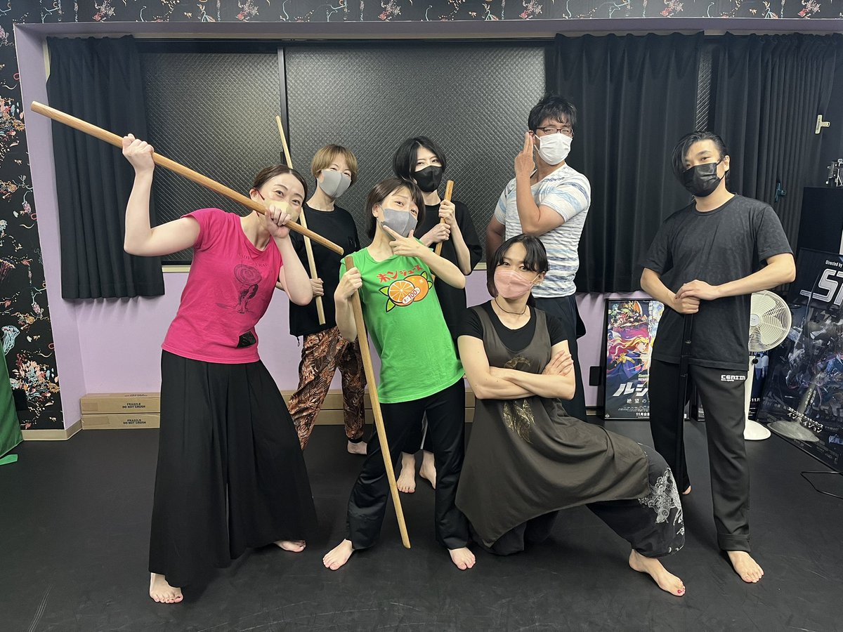 KaoriKawabuchi's tweet photo. 今日の #川渕剣舞 はゆったりコース&amp;ハードコースでした！ハードコースはalmost デスコースなくらい結構攻めた振り付けになりました🤣
皆さんそれぞれに挑戦して来れて嬉しいです！
ありがとうございました。
来週はセクシーコースとデスコース。
お楽しみに！
アシスタントの愛ありがとう😊 https://t.co/eHafTMGgWu