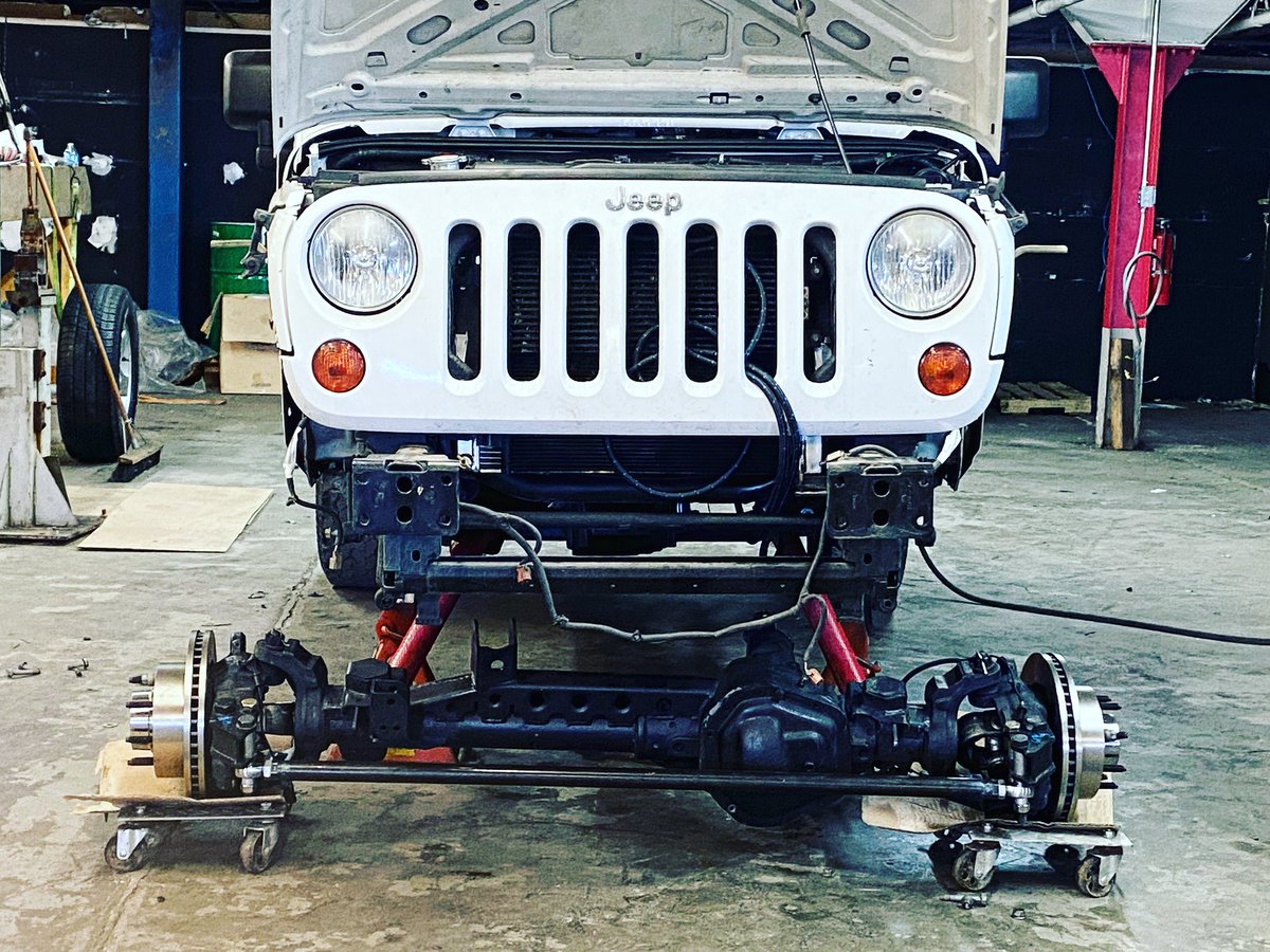 Time to clean it up and paint. 3 link for the win!! ##3link #onetons #jeep #lsswap #offroad #buildit #jku #yukongearsandaxle #motobilt