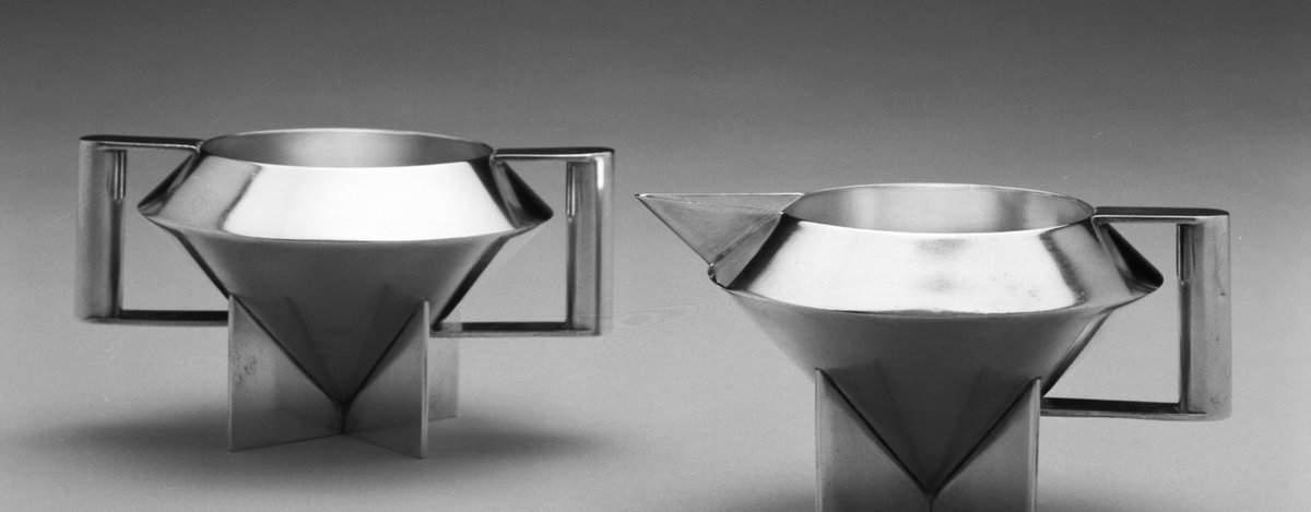sim_barr's tweet photo. #Illustrator #IlonkaKarasz was also known for her creations in #wallpaper, #textiles, #ceramics, #metalwork, #furniture + even #maps!
#designer #art #artist #textiledesign #furnituredesign #silverworks #rememberlegends #modernist #modernistart #modernistdesign #womenartists https://t.co/C1fphSMQBO