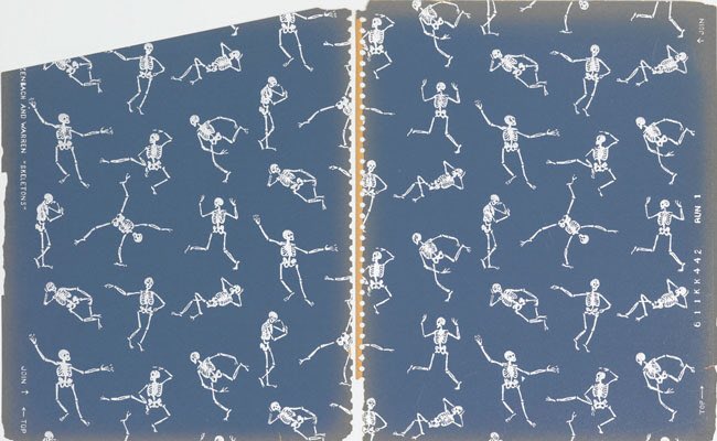 sim_barr's tweet photo. #Illustrator #IlonkaKarasz was also known for her creations in #wallpaper, #textiles, #ceramics, #metalwork, #furniture + even #maps!
#designer #art #artist #textiledesign #furnituredesign #silverworks #rememberlegends #modernist #modernistart #modernistdesign #womenartists https://t.co/C1fphSMQBO