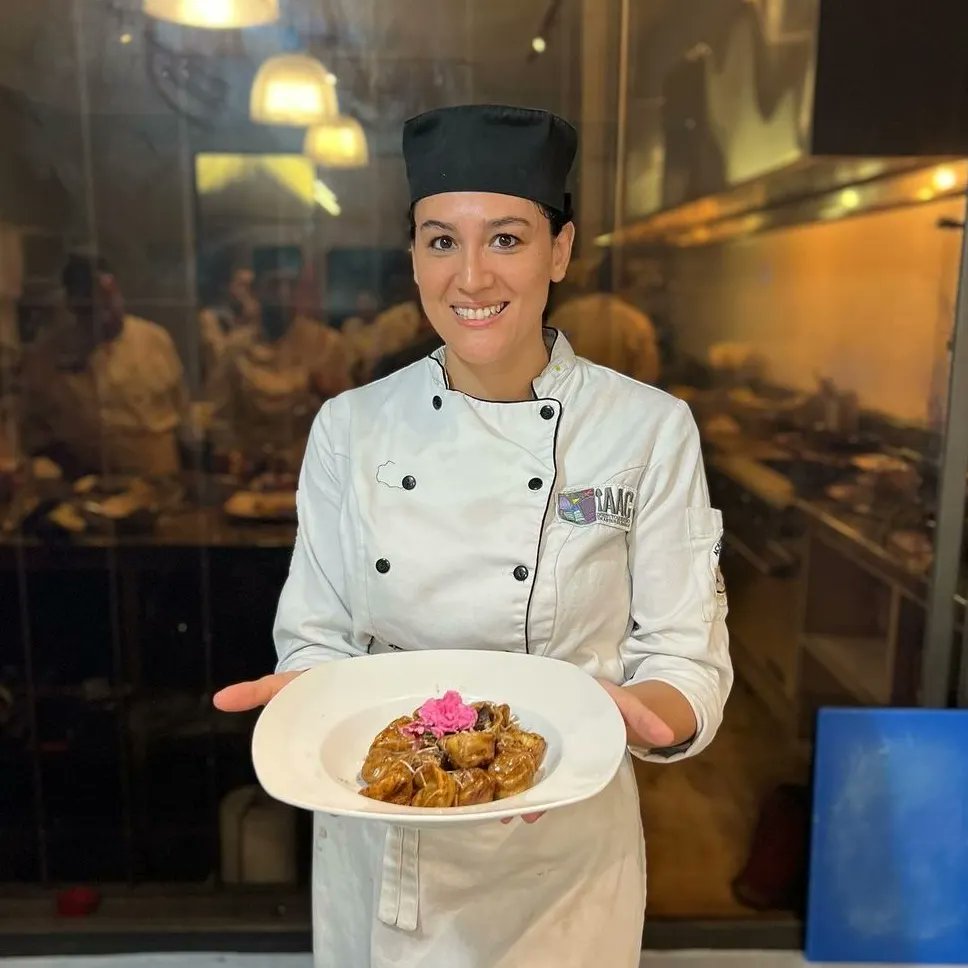 Asiccaza's tweet photo. TORTELLINI RELLENO DE VENADO what else? @bianca.parodi
.
.#tortelli #tortellini #tortellinipasta #carnedevenado #carnedecaza #carnesexoticas #biancaparodi #recetasdelchef #pastafresca #pastas #italiano #contieneuovo #ricettefacili https://t.co/k65DWboq9a
