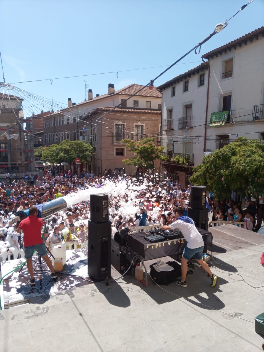 Anaaaaavis's tweet photo. @aytoejea #ejeaenfiestas2022 https://t.co/k21Lc6oD86