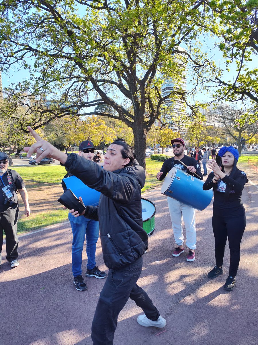 rosedalyc's tweet photo. 🧳🌎 Hoy en #Diadelinmigrante puedes disfrutar de "Integrados" 150 fotos de migrantes dispuestas en la Plaza Rubén Darío (Figueroa Alcorta 2302). 

Gracias a la iniciativa de @somosficu que buscan visibilizar e incluir a través del arte.

#BuenosAires #insideoutproject #ficu https://t.co/en8iYciBwc