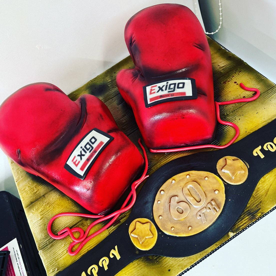 cakesbydesignnw's tweet photo. It was a pleasure to be asked to make this cake for one of Bolton boxing legends by his partner.. he's done so much over the years for the community and youth of Bolton over many many years ... happy 60 th birthday Tommy battle ⭐️ #boxingcake https://t.co/h0e0HH1d0v