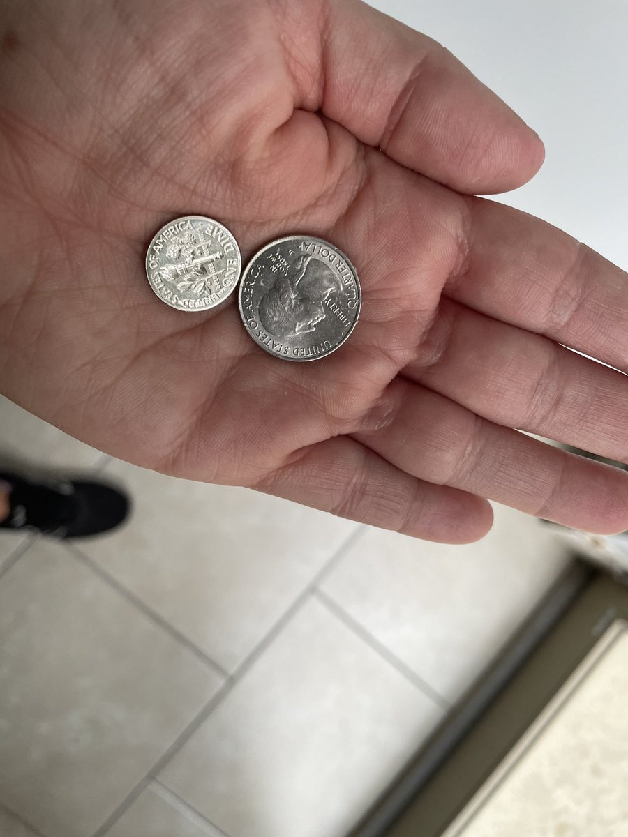 Aubrene_Fiore's tweet photo. And some nice #foundchange https://t.co/QBhvDx24S1