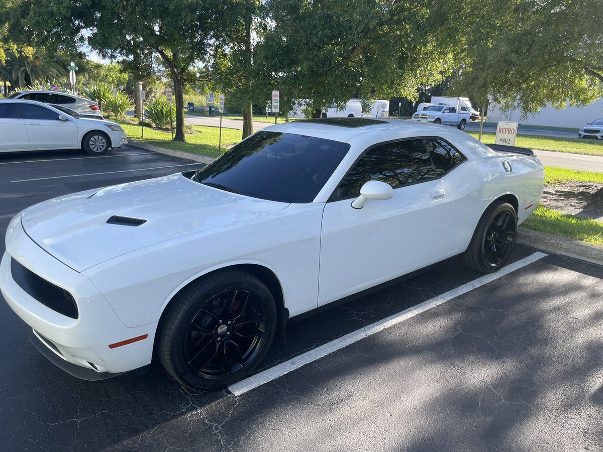 NapTheQue's tweet photo. Totaled my baby in June and it took me 3 months to shake back, but I thank God for his favor and grace. Talk to me nice, no spice💯🔥 #NewWhipWhoDis #OffTheLot #PeriodDontStopNunButASentence https://t.co/5fuVrNrkwn