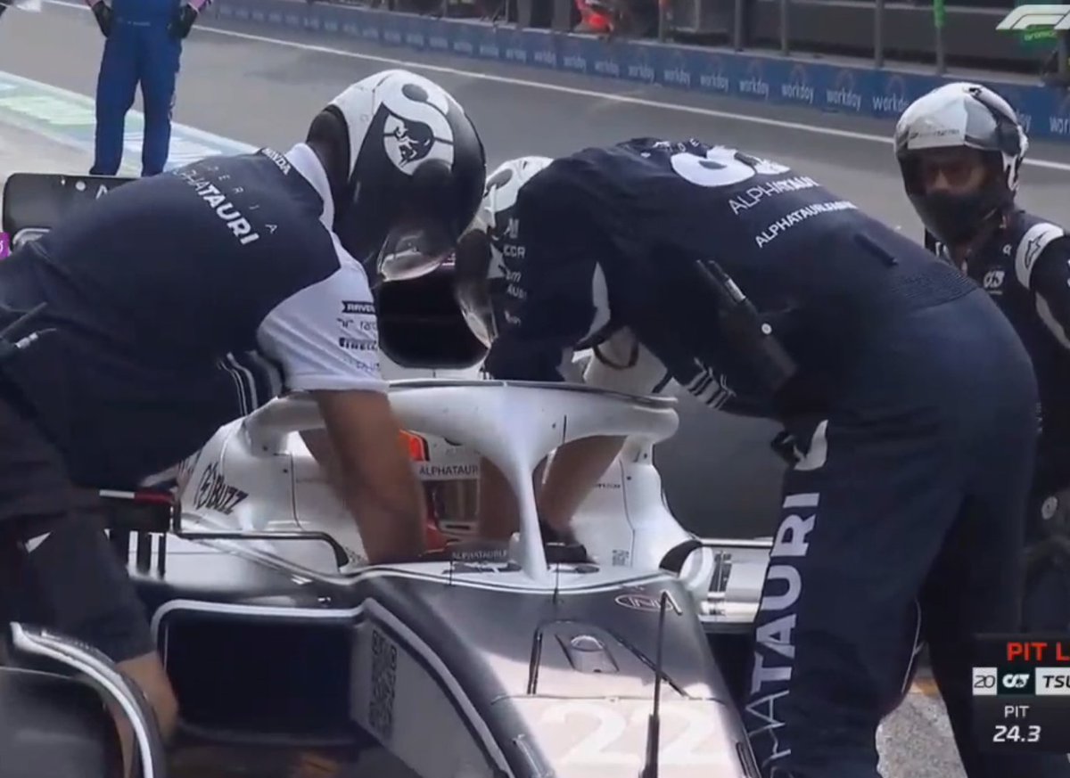 BatteryVoltas's tweet image. Yuki: I want Hard
Engineer: Copy that
Yuki: I meant tyres!!