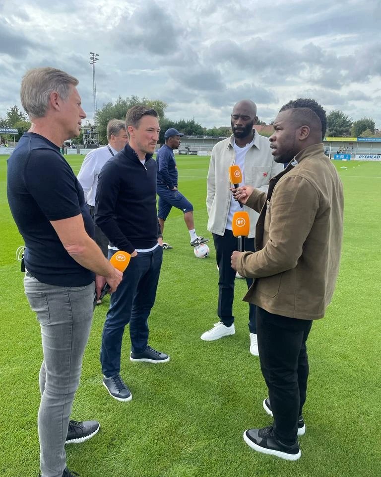 A9Mac's tweet photo. Great end to a busy week covering @WealdstoneFC vs @wokingfc in the @TheVanaramaNL on @btsportfootball 

Fun day with @msmith850 @jamalfyfield @Becky_Ives_ @livswong @JuliaSnowdonMUA &amp; all the BT Sport crew. https://t.co/wj8e4C6Kdk