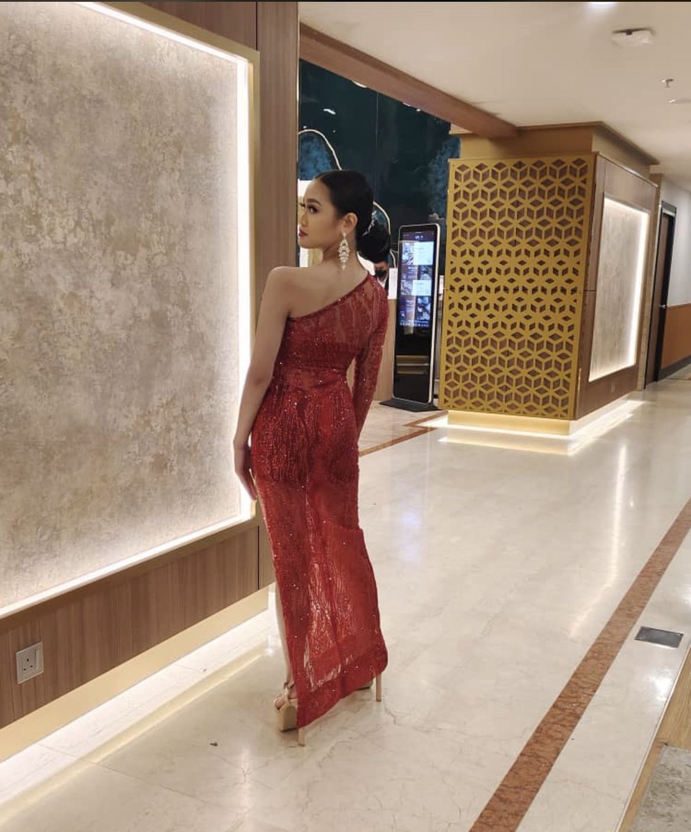 AbbyStudio90's tweet photo. Evening gown ❤️#teenbeautypageantglobalmalaysia2022 #makeup #makeupartist #makeuplooks #makeuplooks #makeuptutorial #makeupwedding #makeupevent #makeupevents #makeupmurah #muapj #muakl #muaselangor #muamalaysia #muaklang #muashahalam #mua #makeupbeauty #beauty #beautypageant https://t.co/wk2gjYXujp