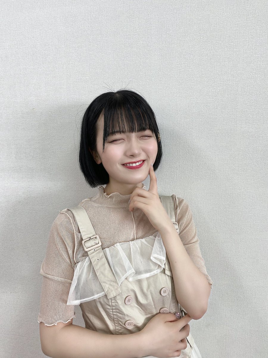 moenasuu's tweet photo. 制服じゃない たったそれだけ
きっといつもと違う🍀 https://t.co/tWTRWCQInT