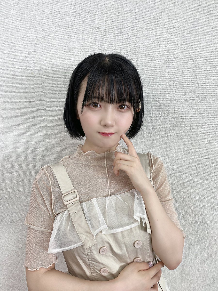 moenasuu's tweet photo. 制服じゃない たったそれだけ
きっといつもと違う🍀 https://t.co/tWTRWCQInT