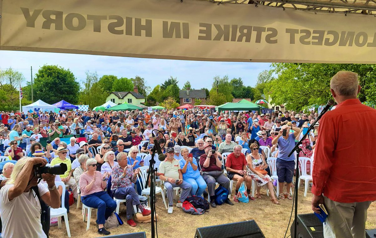 Jeremy Corbyn tweet media