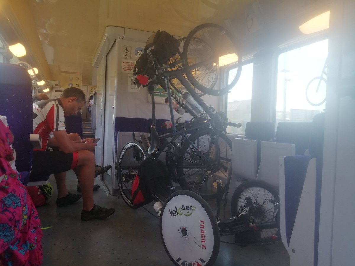 velofasto's tweet photo. #Intercités puis #TER, avec une petite escale à Paris. Qui a dit qu'on ne pouvait pas prendre le train avec un #trike ? https://t.co/sLA1kVXBlf