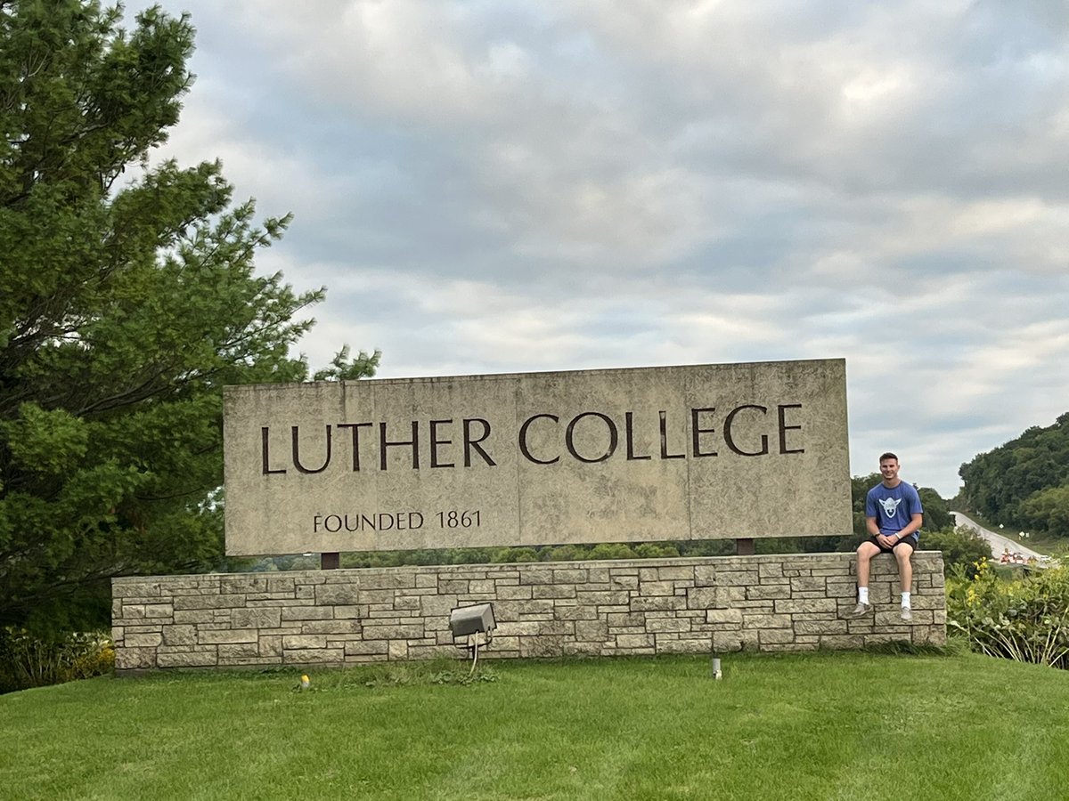 GradyRose8's tweet photo. Thank you @LutherFootball @CoachTroche56 @CoachBarnes21 @noahmillhouse1 for the visit this weekend! Great accommodations and experience. https://t.co/kBJskcTdiZ