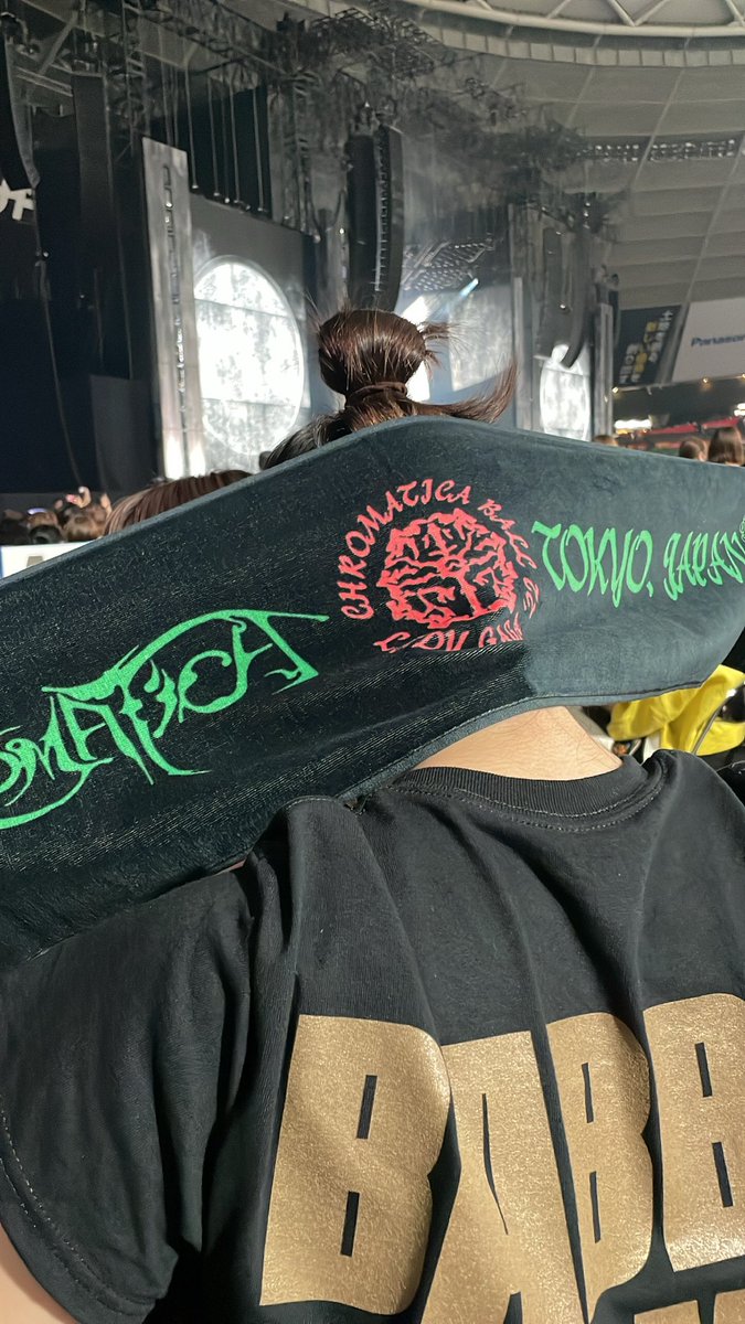 macoconatsu's tweet photo. コロナ禍で初のコンサートがガガ様だったのですが本当に人生史上1番最高なコンサートではしゃぎすぎまして、昨日は効き湯に浸かりフットマッサージャーなどフル稼働させたにも関わらず未だにクタクタ。全身筋肉痛。そういえば30代最初のコンサートだったのか。最高すぎる幕開け。幸せってこういうこと https://t.co/DeYQAmnqHp