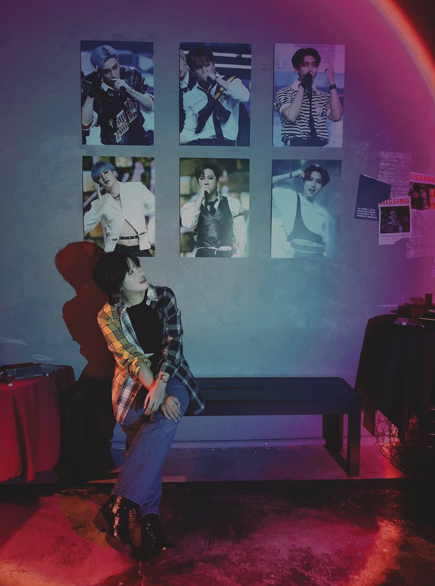 thebrokenthyrs's tweet photo. took 1800000000 photos bc i'm so in love with the decor and event gifts lol. thank you admins for organising! and @chabihyun for coming along with me 💕
#CODE3RACHA #3RACHA https://t.co/vXyJXbWxKE