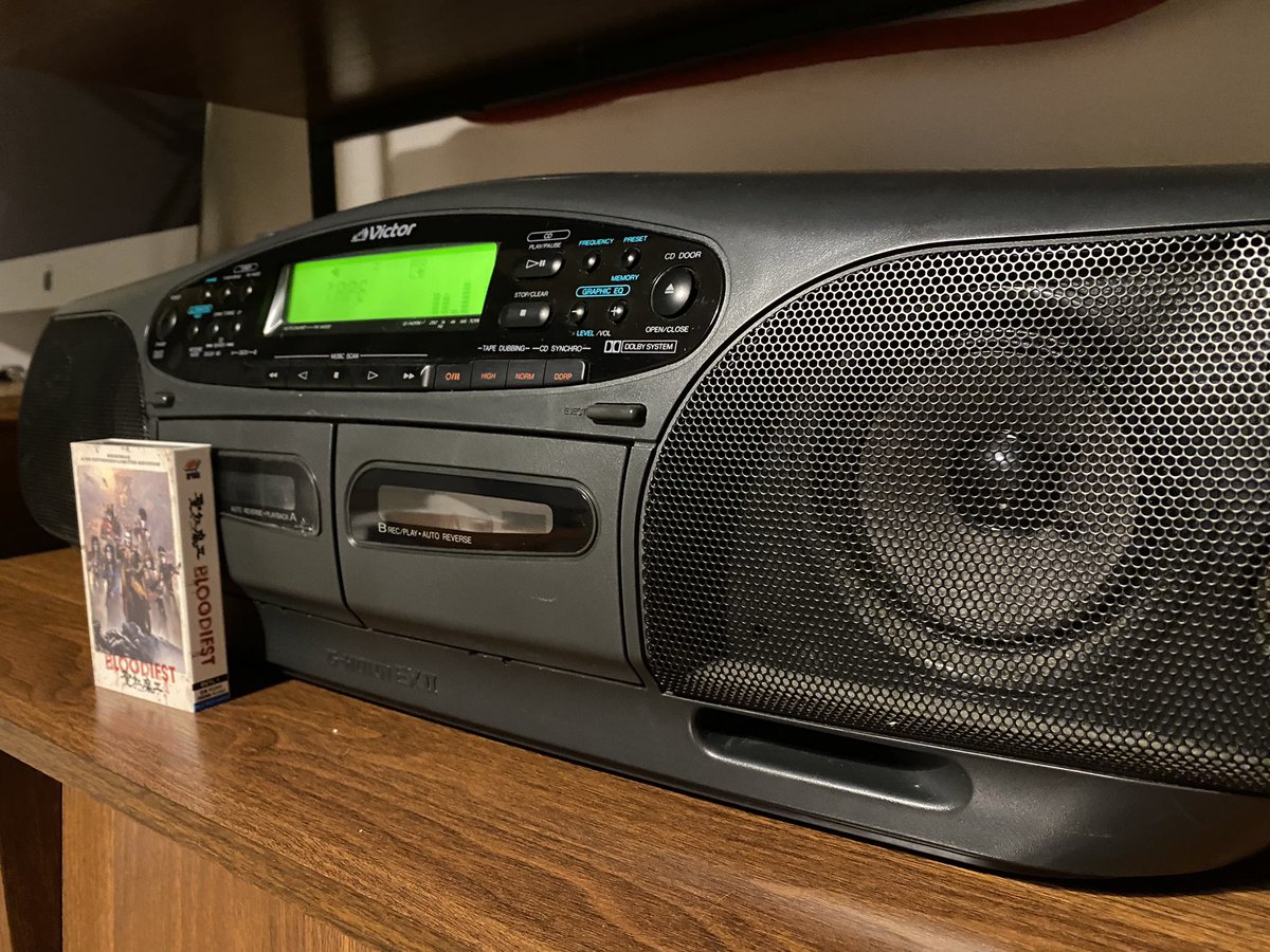 Akxco3's tweet photo. 音がめちゃくちゃ良いな

#カセットテープ大教典　#CDios  #RCX770 #GHORN #BLOODIEST #バブルラジカセ　#CDioss https://t.co/tt9aeon4wn