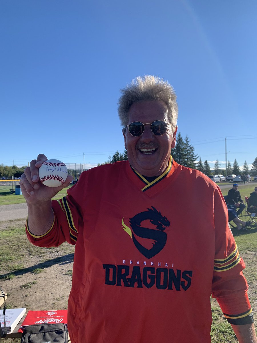 TerrySheehanMP's tweet photo. Had fun throwing out the ceremonial first pitch at the SOBA U13 Championships #saultstemarie @BaseballOntario Just amazing #baseball #OBAShips22 
Hey @BlueJays these your future players! #LetsPlayBall #ducksonthepond #takemeouttotheballgame #cdpoli https://t.co/bEaS75tRKm