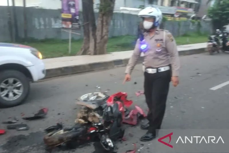 Pengendara motor sport tewas akibat kecelakaan di Palembang https://t.co/5iZ40jaLEe https://t.co/w36yb9wtxF - Yahoo Indonesia | OPSIIN-1