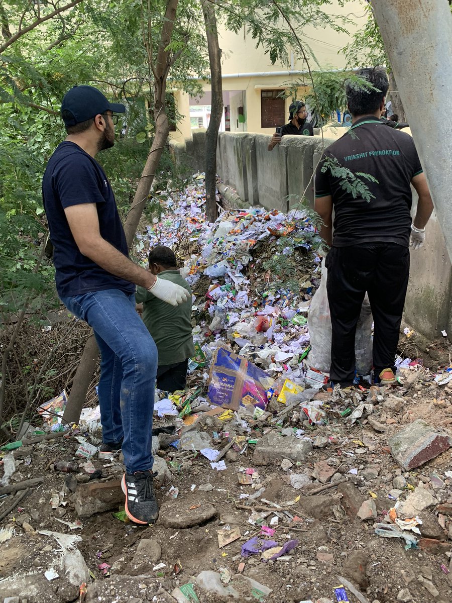 delhistreetart's tweet photo. Launching our 9th anniversary celebrations - #DSAP22 with a massive cleanup campaign at #harcourtbutler school along with enthusiastic volunteers of @vrikshit @GermanyinIndia @FinlandinIndia @DenmarkinIndia @IsraelinIndia https://t.co/uDpjx2M8sM