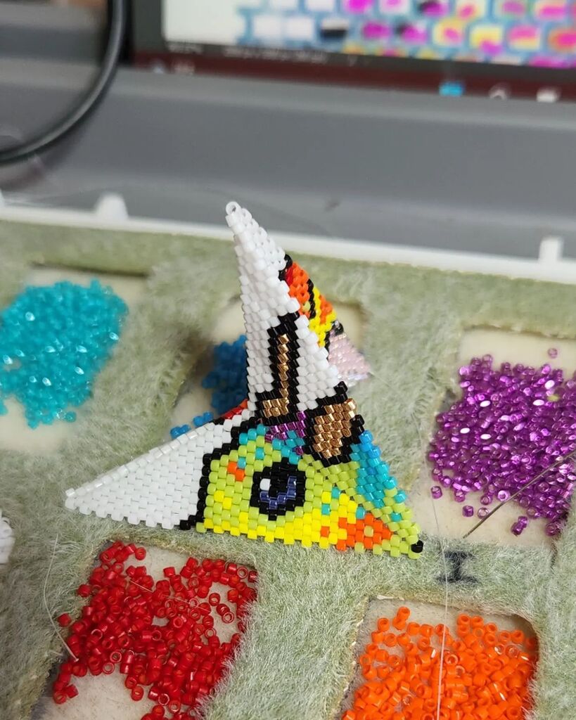 ThreeFates's tweet photo. Working on a new project 😍
.
.
.
.
#beading #beadartist #madeinwisconsin #madisonmade #secretproject #beaded #beading #beadedstar #seedbeads #ilovebeads #beadwork #beady #handmade https://t.co/dah11sQ4yX https://t.co/SjqeZBHmqo