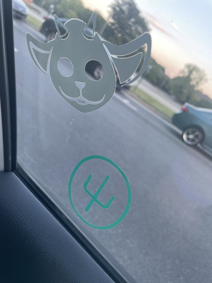 ItsJessBaker's tweet photo. Still have decals left #icycharlotte come see me! I’m number 48 in the pit line! https://t.co/0SpUxG3usc
