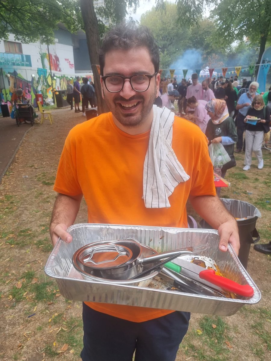 jthalassites's tweet photo. Had a lot of fun in @thebigcookoff at @WestwayTrust Bay 20, helping the cross-party @RBKC team today.

Also nice to catch up with former @RBKC Mayor, MT Rossi, and current deputy Mayor, @janetevansRBKC. 

Congratulations to all who took part and thanks to the organisers. https://t.co/DU3SAvrWL5