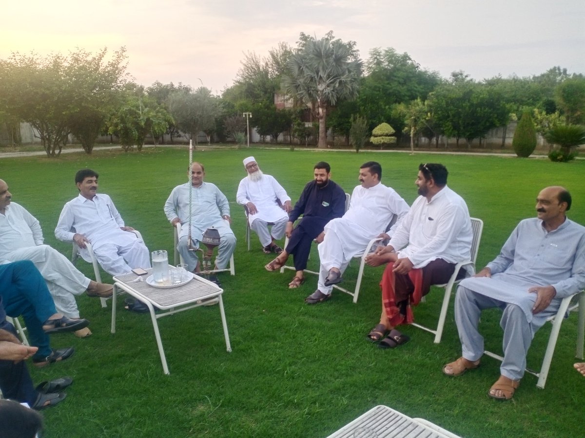 Waqasbhatti345's tweet photo. رانا محمد افضل ایڈووکیٹ MPA PP 40
سٹی پسرور سے چوہدری امجد بھٹی رانا منیر رانا مٹھو جمشید بٹ فرقان قریشی ایڈووکیٹ ظہیر شوکت ناصر غلام حسین ندیم عباس شاہد معصومی ملک ہیرا ۔ ورکرز کنویشن و اہم امور پر میٹنگ
#SMT #PMLN #PP40
@m_pp40 @Waqasbhatti345 @RanaArfanAdv https://t.co/UHfzpCcLEx