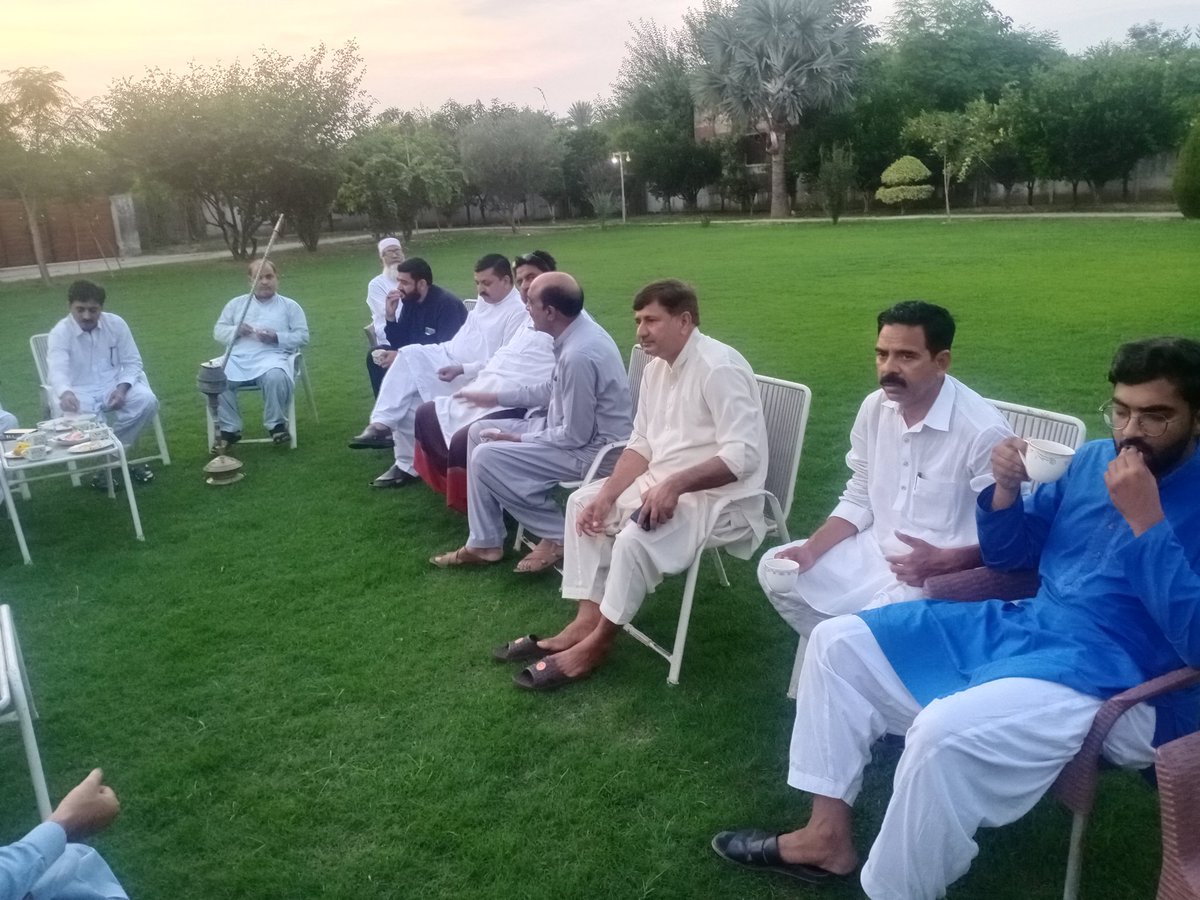 Waqasbhatti345's tweet photo. رانا محمد افضل ایڈووکیٹ MPA PP 40
سٹی پسرور سے چوہدری امجد بھٹی رانا منیر رانا مٹھو جمشید بٹ فرقان قریشی ایڈووکیٹ ظہیر شوکت ناصر غلام حسین ندیم عباس شاہد معصومی ملک ہیرا ۔ ورکرز کنویشن و اہم امور پر میٹنگ
#SMT #PMLN #PP40
@m_pp40 @Waqasbhatti345 @RanaArfanAdv https://t.co/UHfzpCcLEx