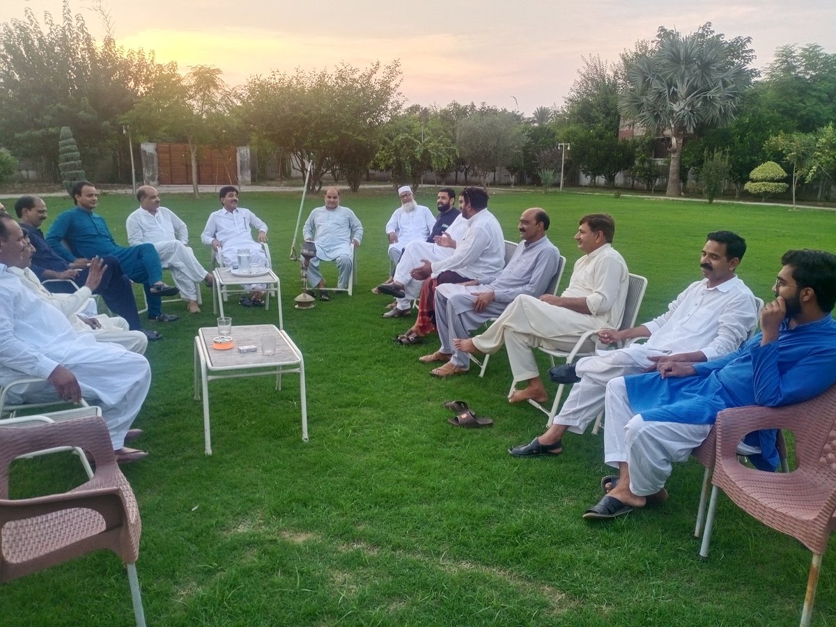 Waqasbhatti345's tweet photo. رانا محمد افضل ایڈووکیٹ MPA PP 40
سٹی پسرور سے چوہدری امجد بھٹی رانا منیر رانا مٹھو جمشید بٹ فرقان قریشی ایڈووکیٹ ظہیر شوکت ناصر غلام حسین ندیم عباس شاہد معصومی ملک ہیرا ۔ ورکرز کنویشن و اہم امور پر میٹنگ
#SMT #PMLN #PP40
@m_pp40 @Waqasbhatti345 @RanaArfanAdv https://t.co/UHfzpCcLEx