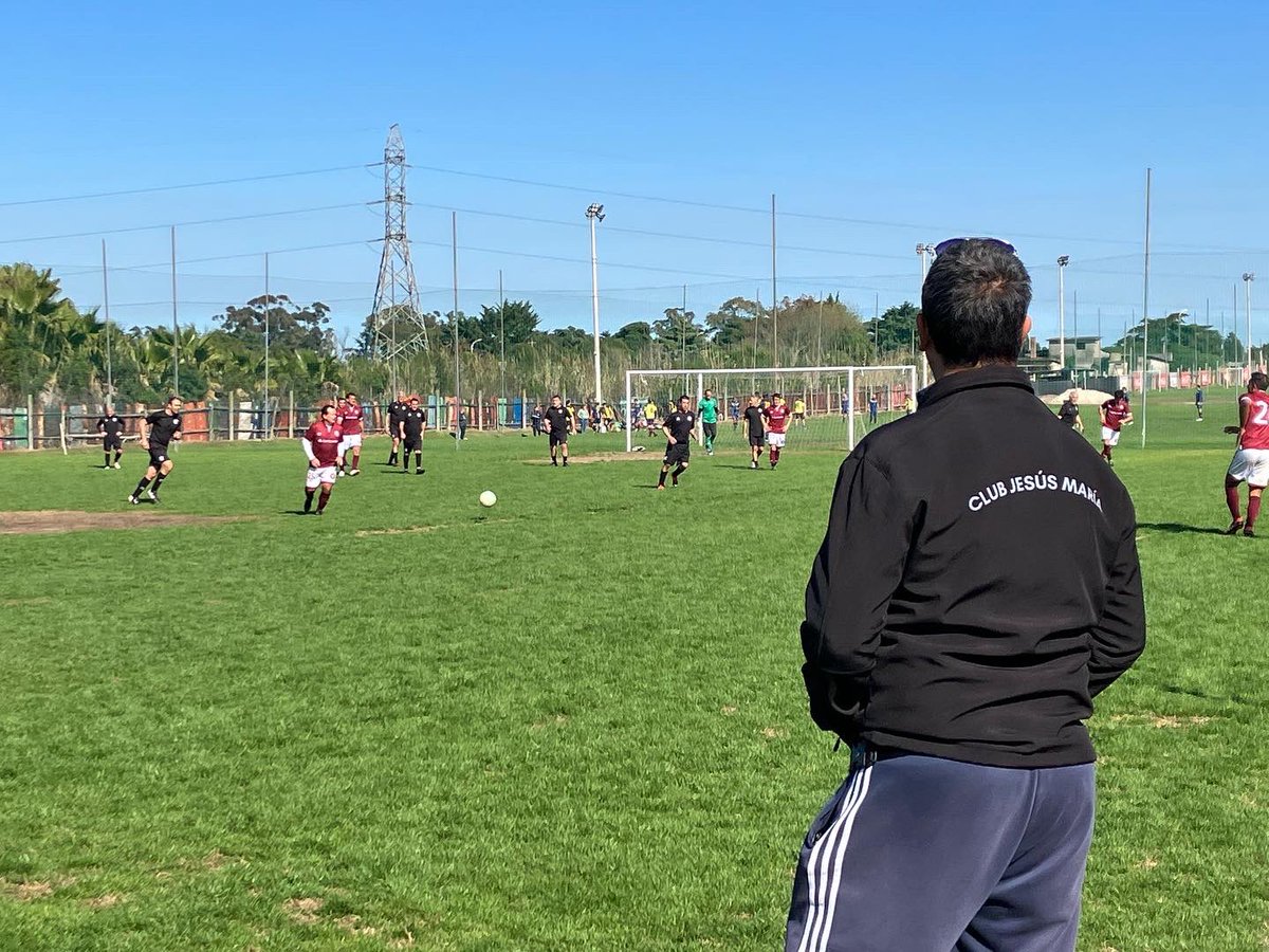 CJM_40's tweet photo. *PARTIDO DOMINGO 4/09*

*Rival*: Gabriela Mistral 
*Lugar*: LOS NOGALES
*Horario Citación*: 8:15hs
*Horario Partido*: 9hs
*Resultado*: 1 a 1
*Goles*:
 0 - 1 
  1 - 1 “Chopo”
Vamo arriba nosotros!
💪⚽️ https://t.co/xE4Lo6yvxe