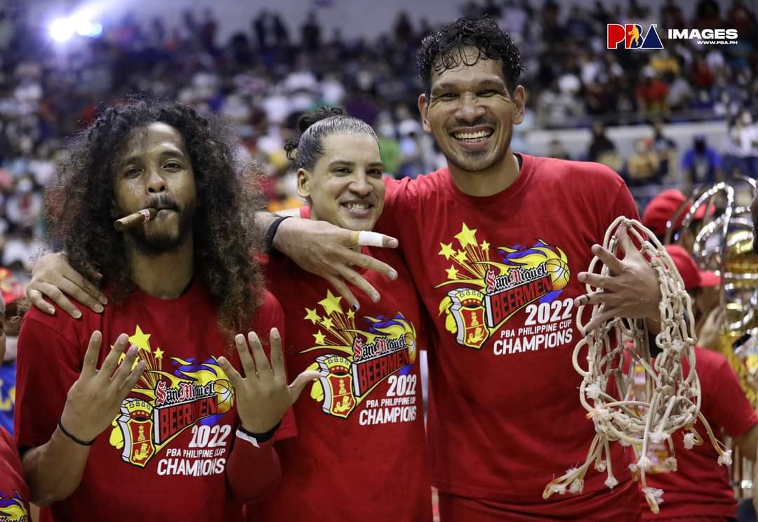 _andresxxi's tweet photo. @BeermenNation ang saya saya champion ulit tayo, pero bakit bigla ako nalungkot sa pic n to men!? π #spiderman #crunchman #deathfive #fearthebeer #dugongSMB https://t.co/S2u4FOMeqV
