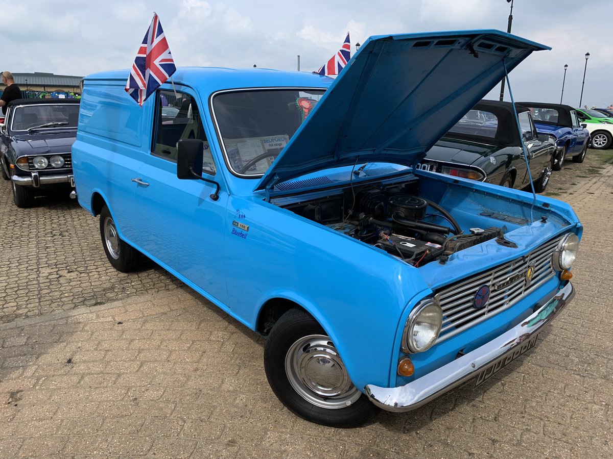 lightningsnaps's tweet photo. Saturday visit to classic car show 

#wolseley1885 #jaguar #ford #fiat #rover #wolseleysix #astonmartin #classiccarshow #royalmail #fiatabarth #mini #isleofwight #newyorktaxis #Ford #isleofwightclassiccars #mclaren #mg #fiat500 #wolseley #isleofwightclassiccarextravaganza https://t.co/g8deuKntJO