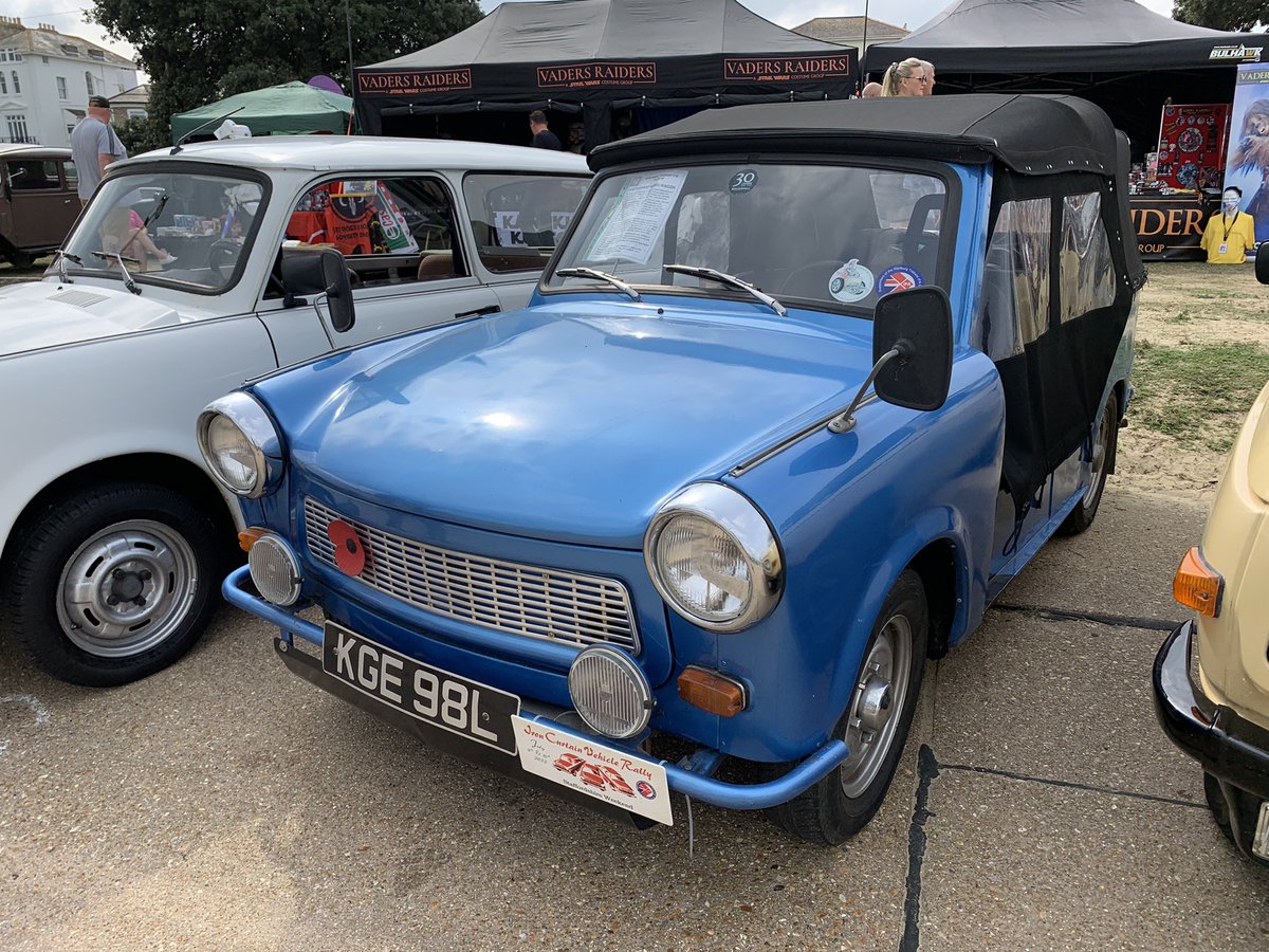 lightningsnaps's tweet photo. Saturday visit to classic car show 

#wolseley1885 #jaguar #ford #fiat #rover #wolseleysix #astonmartin #classiccarshow #royalmail #fiatabarth #mini #isleofwight #newyorktaxis #Ford #isleofwightclassiccars #mclaren #mg #fiat500 #wolseley #isleofwightclassiccarextravaganza https://t.co/g8deuKntJO