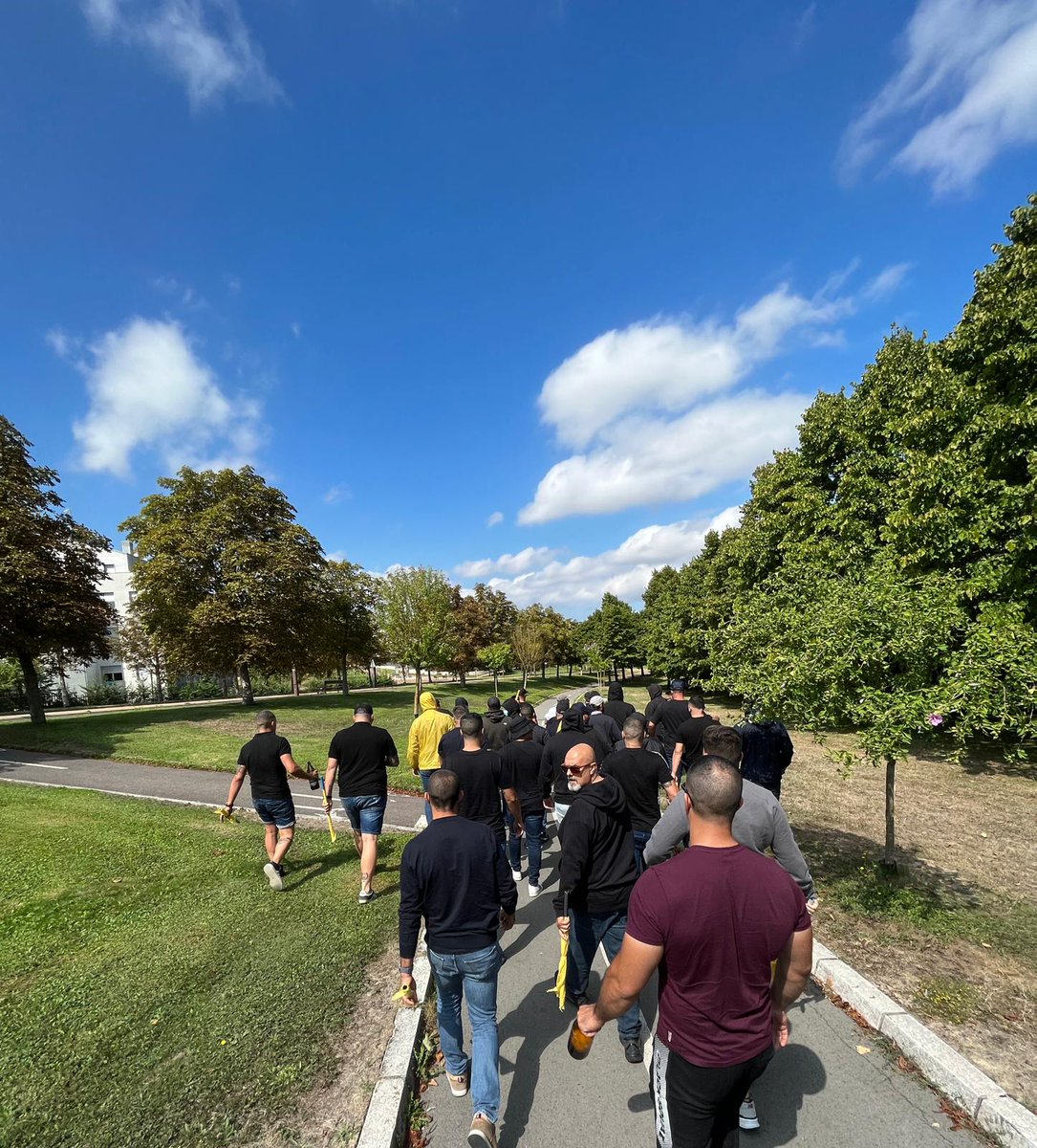 HectorUDLP85's tweet photo. OTRO VIAJE MÁS A LA ESPALDA. 38 NACIENTES, 38 GRAN CANARIOS DISPUESTOS A DARLO TODO POR TI UDLP. BUEN VIAJE EL QUE NOS MARCAMOS. SEGUIREMOS EN LA MISMA LÍNEA.

ULTRAS LAS PALMAS https://t.co/spEjUfcwSW