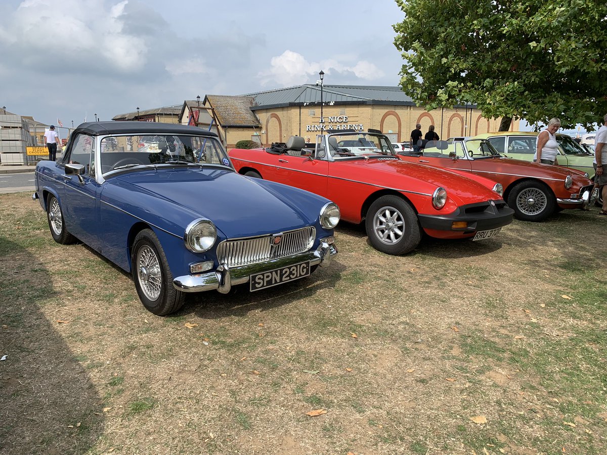 lightningsnaps's tweet photo. Saturday visit to classic car show 

#wolseley1885 #jaguar #ford #fiat #rover #wolseleysix #astonmartin #classiccarshow #royalmail #fiatabarth #mini #isleofwight #newyorktaxis #Ford #isleofwightclassiccars #mclaren #mg #fiat500 #wolseley #isleofwightclassiccarextravaganza https://t.co/4PPPjfnIHI