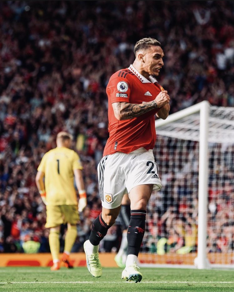 reddevilroundup's tweet image. NEVER IN DOUBT🔥 
A great result against the Gunners and a great debut goal for Antony to get United within 3 points of the top, new podcast coming soon…

#mufc #ggmu #manutd #manchesterunited #casemiro #tenhag #eriktenhag #gunners #arsenal #eplpodcast #epl #antony #rashford