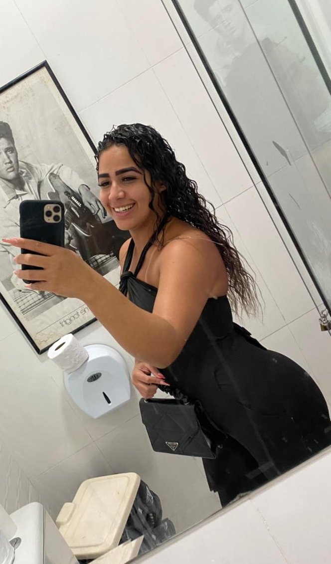 Mamaedantonella's tweet photo. Dama de preto 🖤🖤 https://t.co/wzR5iTBt2s