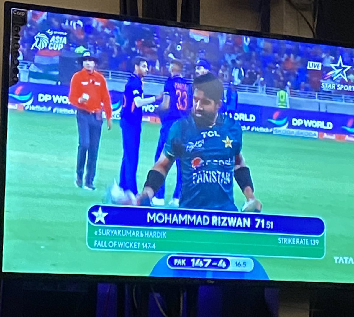 riniadasgupta's tweet photo. YAAAAAASSSSSSSSSSSS

#INDvsPAK2022 https://t.co/iUZwXgtdOI