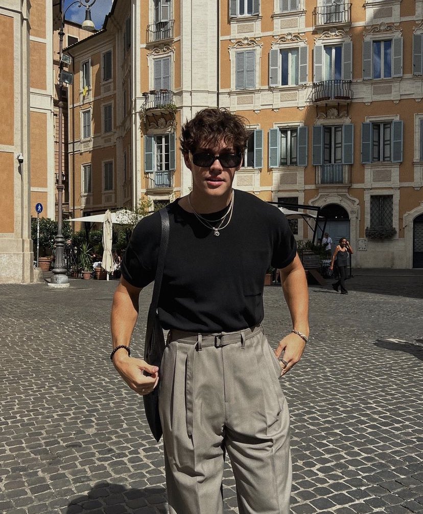 if0rbeck's tweet photo. his outfit 📈 https://t.co/yCnMSJ6mEH