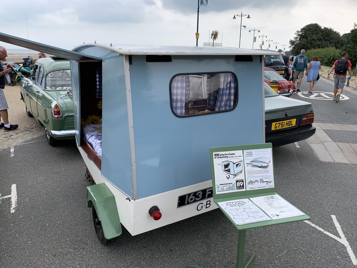 lightningsnaps's tweet photo. Saturday visit to classic car show 

#wolseley1885 #jaguar #ford #fiat #rover #wolseleysix #astonmartin #classiccarshow #royalmail #fiatabarth #mini #isleofwight #newyorktaxis #Ford #isleofwightclassiccars #mclaren #mg #fiat500 #wolseley #isleofwightclassiccarextravaganza https://t.co/3ur6VcofGt