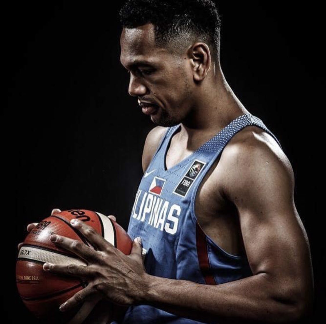 queengie_17's tweet photo. Appreciation post for this guy #JAYSONCASTRO
GOAT Point Guard in PH Basketball, in my book. Would love to see him wear that jersey again in #WorldCup2023 💪🏽🇵🇭❤️ https://t.co/GTSiHAIxAn