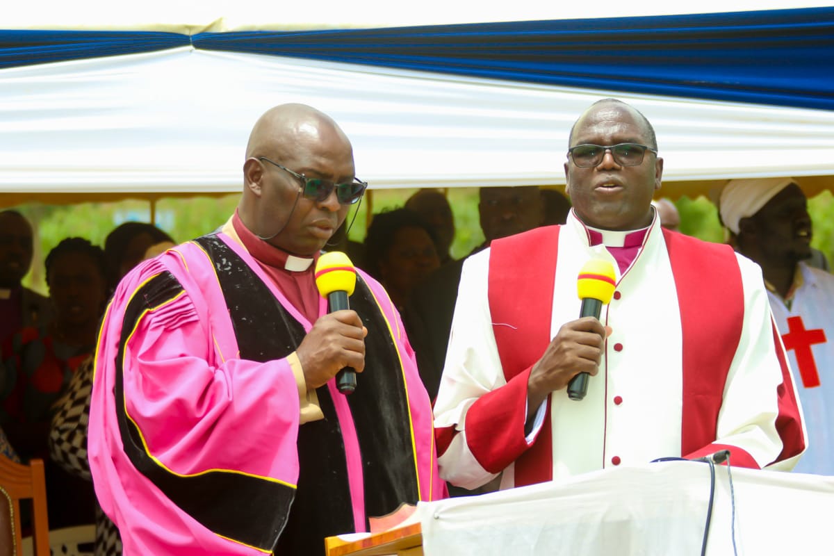 GvnChelilim's tweet photo. I fellowshipped today with the people of Ainabkoi sub-county and the clergy at an interdenominational gathering at AIC Koilel church, Kaptagat Ward. The prayer service was also meant to pray for our country ahead of Monday's Supreme Court ruling. https://t.co/ZqWDMsD0EY