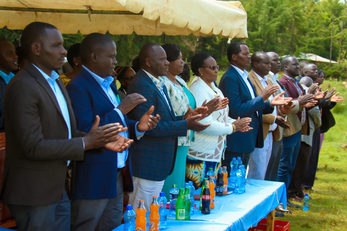 GvnChelilim's tweet photo. I fellowshipped today with the people of Ainabkoi sub-county and the clergy at an interdenominational gathering at AIC Koilel church, Kaptagat Ward. The prayer service was also meant to pray for our country ahead of Monday's Supreme Court ruling. https://t.co/ZqWDMsD0EY