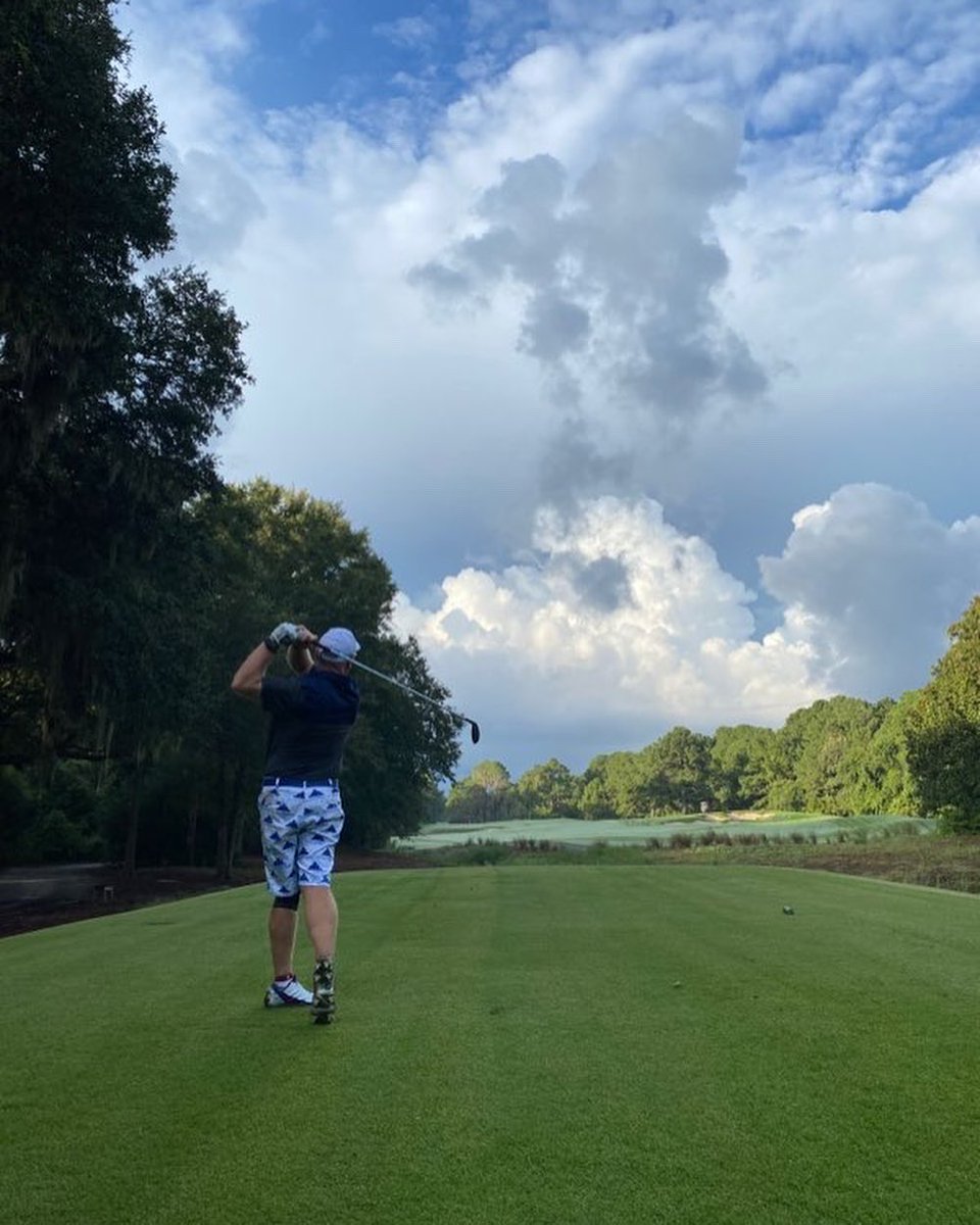 FoldsofHonor's tweet photo. On his 13th Folds of Honor golf marathon anniversary, Billy Sampson, PGA from Spring Island, SC is attempting to play 13 rounds of golf (234 holes) today making him our first $1,000,000 marathoner - good luck and big salute! 🇺🇸❤️💙 https://t.co/f1HrNkUNQV