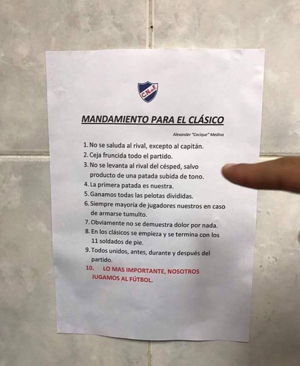 TorresErwerle's tweet photo. En minutos se juega Peñarol - Nacional, y es un buen momento para recordar los 10 mandamientos del Cacique Medina para jugar el clásico uruguayo. 🇺🇾 https://t.co/lrfSLHJc9C