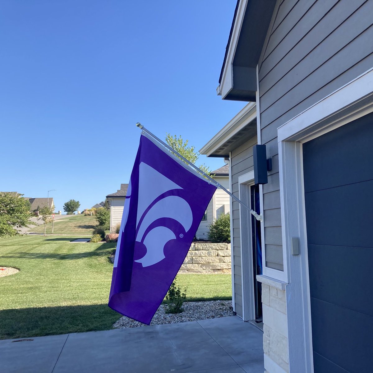 DavidRosowsky's tweet photo. Flew it Friday to kickoff the game-day weekend, flew it yesterday for game-day, flying it today for the WIN (34-0)!
@KStateFB #WildcatWeekend https://t.co/L1dBYthPQn