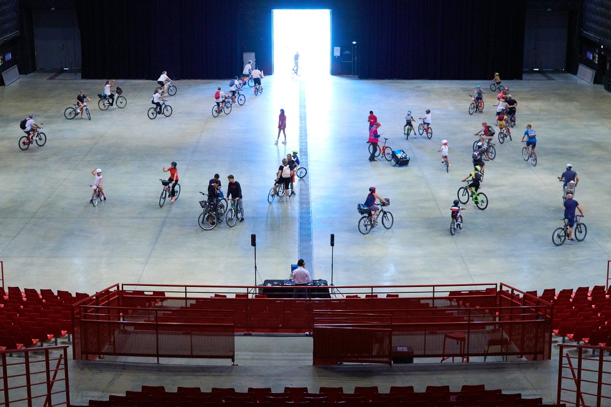velotour's tweet photo. 🚴‍C'était @dijon @velotour 2022 🚴
😍 5 000 participants à vélo dans @DijonMetropole_, 13 lieux ouverts spécialement, 150 volontaires mobilisés, des partenaires fidèles...
MERCIS À TOUS ET À TOUTES, RDV EN 2023... https://t.co/r6fSMNMR4d
